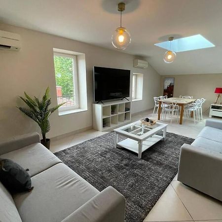 Superbe Appartement Avec 2 Chambres - 9 Personnes - Parking Prive Tournon-sur-Rhone Bagian luar foto